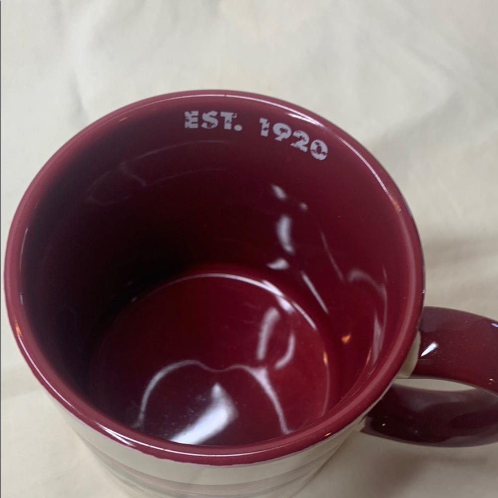 Eddie Bauer 2007 collectable coffee mug featuring winter dog sled scene. - Picture 8 of 10